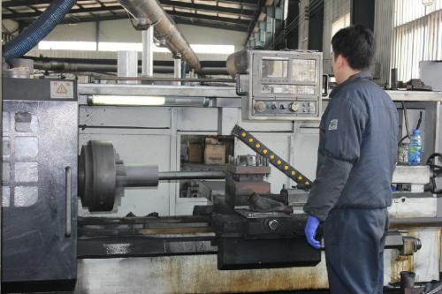 注塑模具制造滑塊彎銷式側(cè)向分型抽芯機構